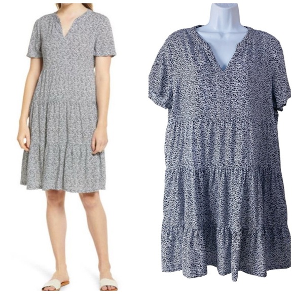 beachlunchlounge Dresses & Skirts - Beach Lunch Lounge Coley Print Tiered Shift Dress In Navy Scroll Size L